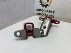 Петля двери Mitsubishi Outlander