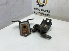 Петля двери Mazda 6