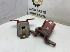 Петля двери Mazda 6