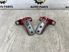 Петля двери Mitsubishi Outlander