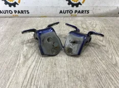 Петля двери Mazda 6