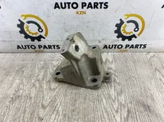 Кронштейн опоры двигателя Jeep Grand Cherokee