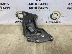 Кронштейн КПП Nissan X-Trail