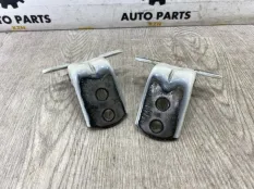 Петля двери Nissan Teana