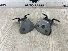 Петля двери Subaru Forester