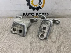 Петля двери Honda CR-V