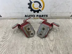 Петля двери Mazda 6