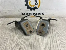 Петля двери Mazda 6