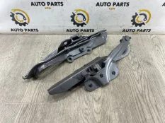 Петля капота Jaguar XJ