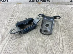 Петля двери Nissan X-Trail