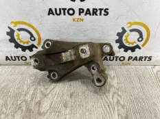 Кронштейн промежуточного вала Mazda Mazda6