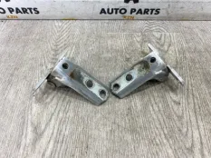 Петля двери Mitsubishi Lancer