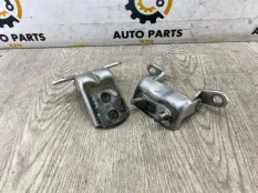 Петля двери Nissan Teana