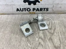 Петля двери Volkswagen Tiguan