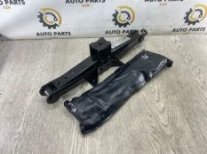 Набор инструментов Mitsubishi Outlander