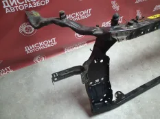 Рамка радиатора Nissan Qashqai 2010-2013 62500BR00A J10 / РЕСТАЙЛИНГ