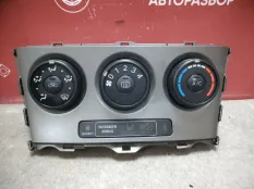 Блок управления климат-контролем Toyota Auris 2006-2012 5590112140 E150