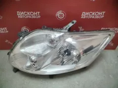 Фара Toyota Auris 2006-2012 8117002470 E150, передняя левая