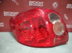 Фонарь стоп-сигнала Toyota Auris 2006-2010 8156102370 E150 / ДЕФЕКТ, задний левый