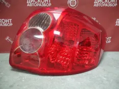 Фонарь стоп-сигнала Toyota Auris 2006-2010 8155102370 E150, задний правый