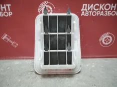 Решетка вентиляционная Toyota Auris 2006-2012 629400F010 E150, задняя