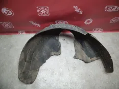 Подкрылок Ford Focus 2 2004-2011 1406869 CB4, задний левый