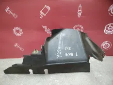 Дефлектор радиатора Ford Focus 2 2008-2011 1517778 CB4 / РЕСТАЙЛИНГ, левый