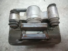 Суппорт тормозной Toyota RAV4 II 2000-2005 4773042050 A20 / ЕВРОПА, задний правый