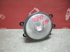 Фара противотуманная Toyota Auris 2006-2012 812200D041 E150, передняя левая