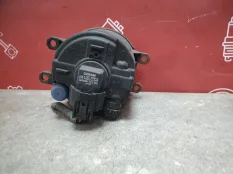 Фара противотуманная Toyota Auris 2006-2012 812200D041 E150, передняя левая