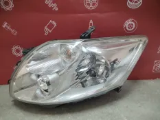 Фара Toyota Auris 2006-2010 8117002470 E150, передняя левая