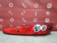 Фонарь стоп-сигнала Ford Fiesta 2005-2008 1437626 CBK / РЕСТАЙЛИНГ, задний левый