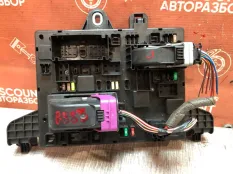 Блок предохранителей Opel Astra J 2009-2015 13302300 P10