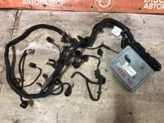 Блок управления двигателем Skoda Fabia 2010-2015 03F906070HH MK2 1.2 CBZ- КОМПЛЕКТ