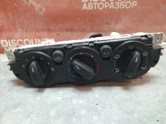 Блок управления климат-контролем Ford Focus 2 2004-2011 1719798 CB4