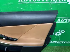 Обшивка боковой двери Lexus IS 2013-2019 67763X7200, передняя правая