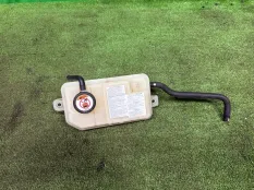 Бачок расширительный Lexus LS 2012-2017 1647038080