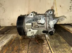 Компрессор кондиционера Lexus RX200t NX200t 8831048321 8AR FTS
