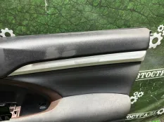 Обшивка боковой двери Toyota Highlander 2013-2016 676100E300C3 U50, передняя правая