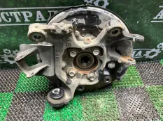 Кулак Toyota Highlander 2013-2019 423040E020 U50, задний правый