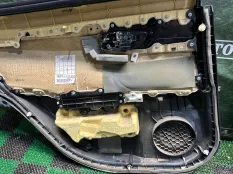 Обшивка боковой двери Lexus ES 2012-2017 6763033C00A6 6, задняя правая