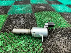 Клапан VVT-i TOYOTA 2005-2011 1533031020