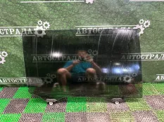 Стекло двери Toyota Highlander 2013-2019 681030E050 U50, заднее правое
