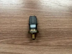 Датчик давления топлива TOYOTA 2015-2022 8945878010 8AR FTS