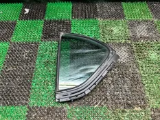 Форточка двери Lexus IS 2020-2024 6812453150, задняя левая