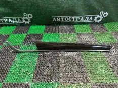 ВСТАВКА ДВЕРИ Lexus GS 2012-2018 6778130400, передняя правая