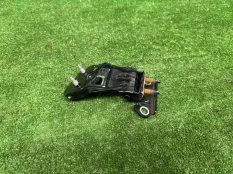 Петля крышки багажника Toyota Highlander 2007-2013 6882048011 U40, левая