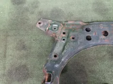 Подрамник Suzuki Liana 2001-2007 4581054G01, передний