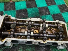 Головка блока цилиндров Toyota 2003-2007 1110159158 3UZ FE, правая