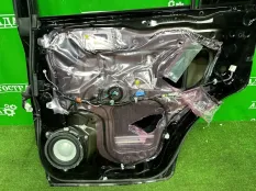 Дверь Lexus LX 2015-2021 6700360550, задняя правая